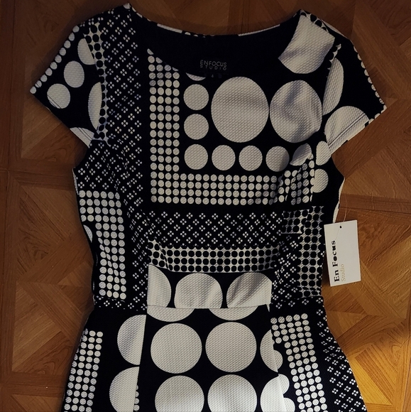 Enfocus Studio Dress Black White Size 4 Fit and Flare Cap Sleeves Circle… - Picture 10 of 10